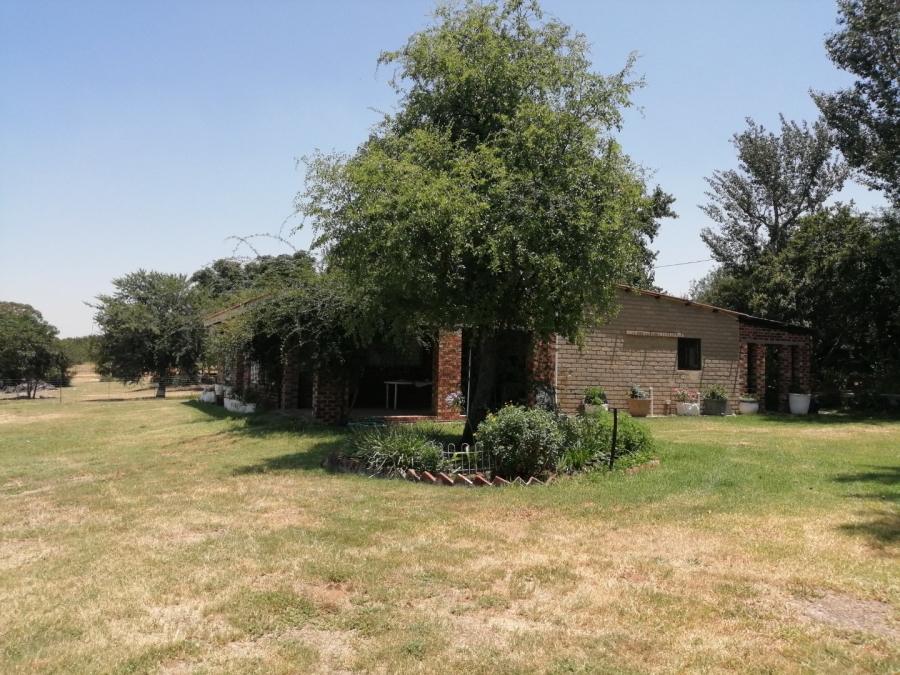 5 Bedroom Property for Sale in Sasolburg Free State